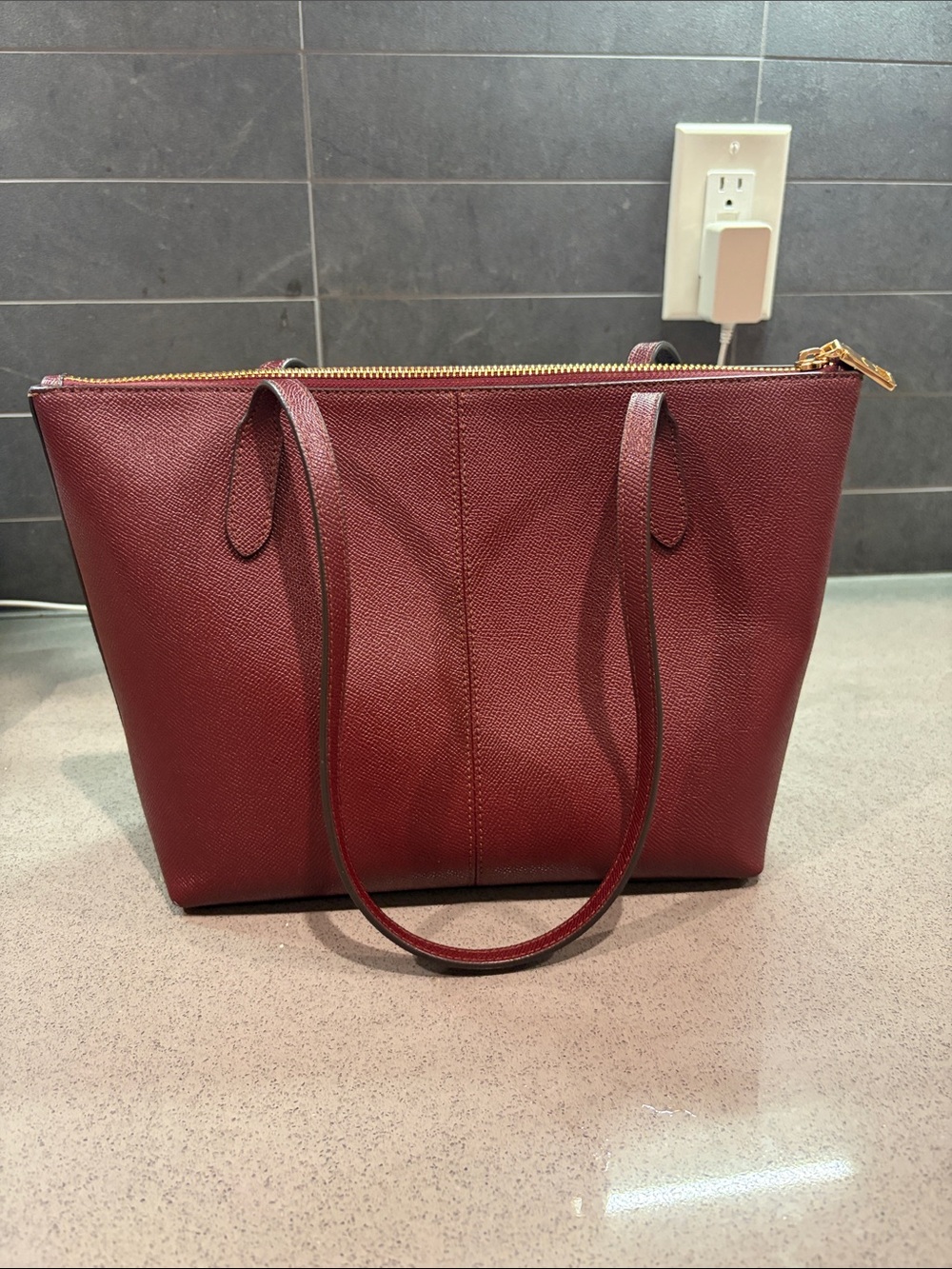 Coach- Fiona Zip Tote in Merlot - Picture 3 of 6